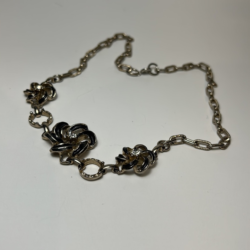VINTAGE Black Flower Necklace